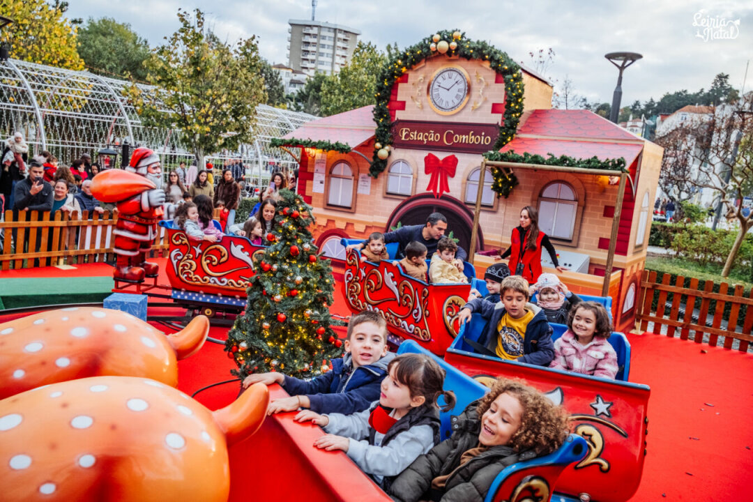 CARROSSEL DE NATAL & COMBOIO DE CARRIL